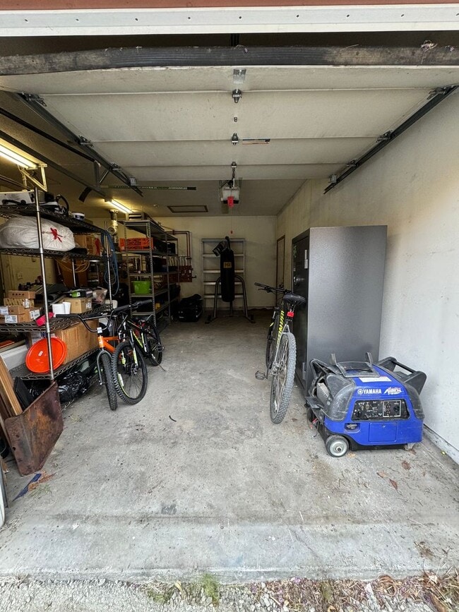 Building Photo - 3 Bedroom 1 -1/2 Bath Lower Apartment with a Shared Garage