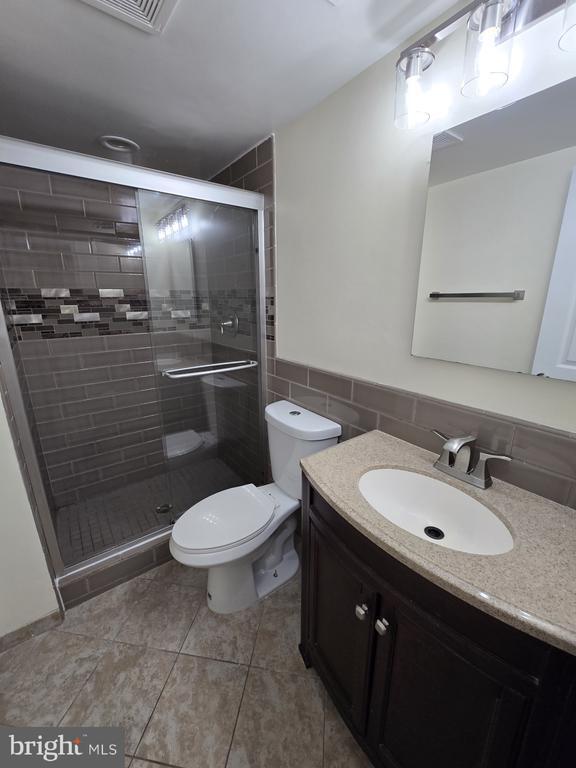Building Photo - 2353 Windsor Park Ct