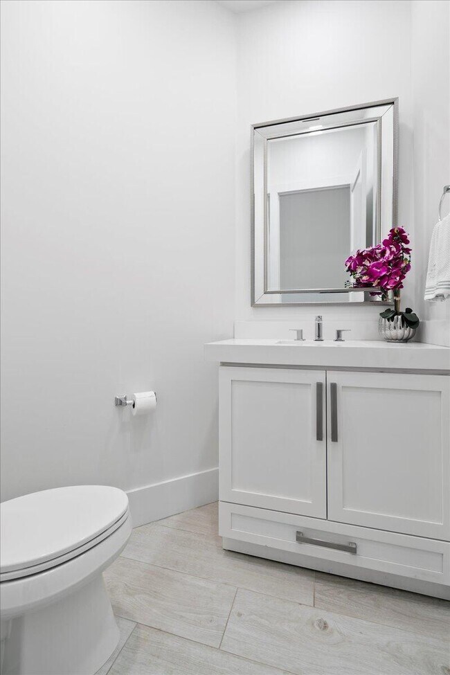 Building Photo - 2313 Golf Brook Dr