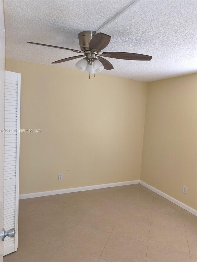 Building Photo - 7941 Southgate Blvd