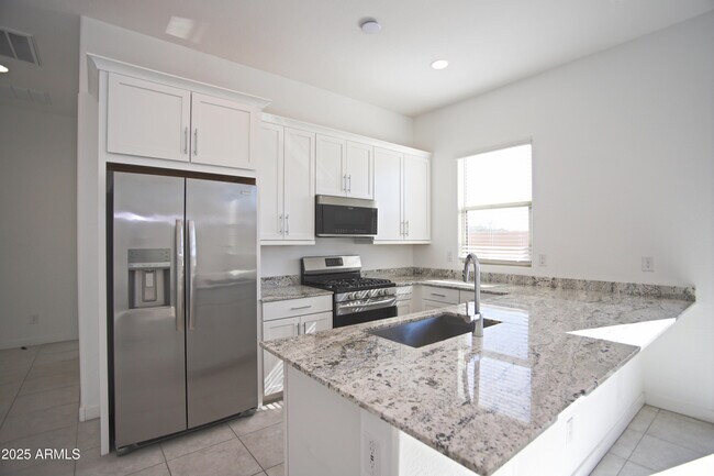 Building Photo - 4623 S 111th Dr