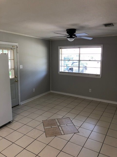 Building Photo - COMING SOON!! 3 Bedroom 1.5 Bathroom home ...