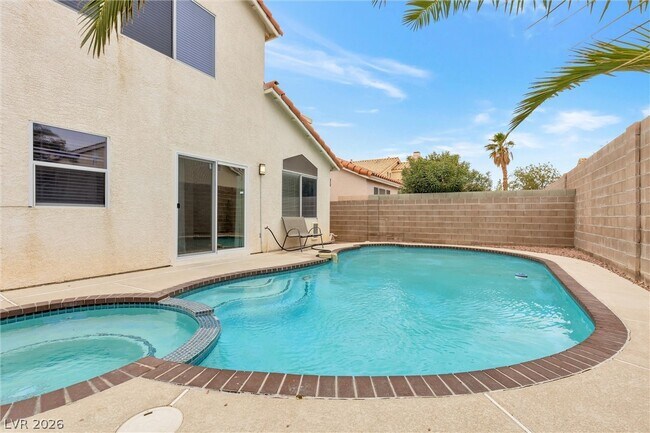 Building Photo - 7600 Beverly Hills Dr