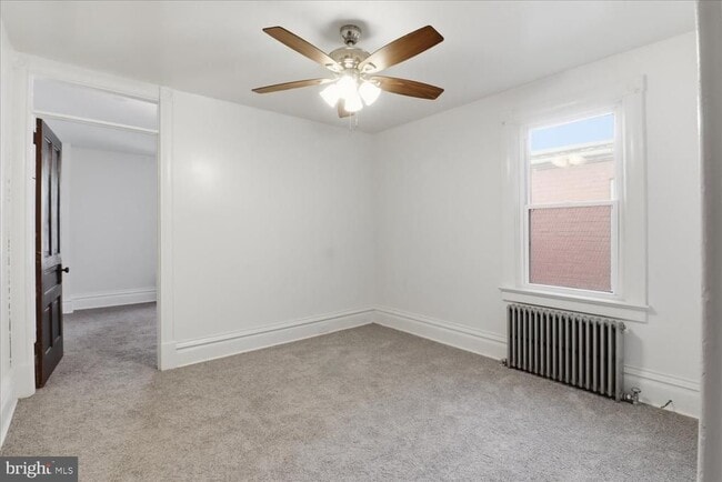 Building Photo - 819 E Marion St