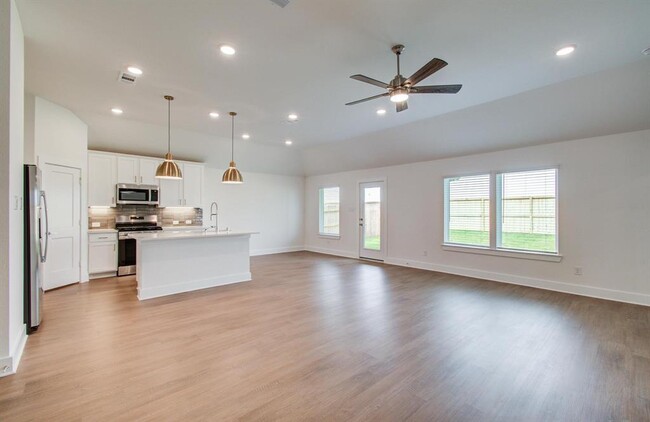 Building Photo - 8627 Pier Cove Dr