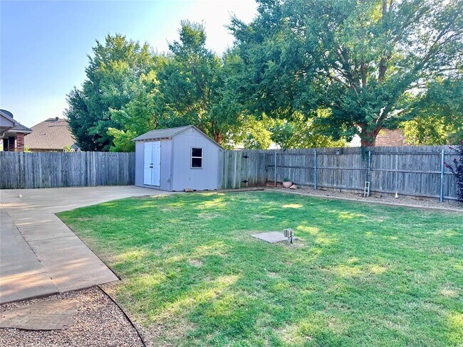 Building Photo - 12305 Sherrie Elaine Dr