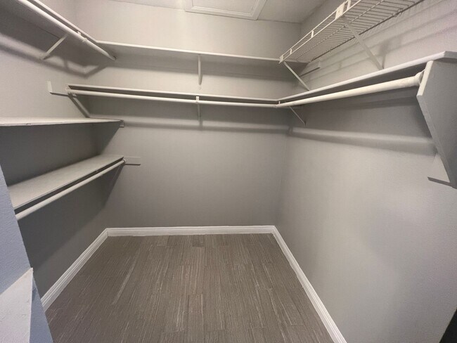 Building Photo - 362 Cavos Way