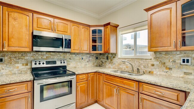 Building Photo - 14337 SW 135th Ave