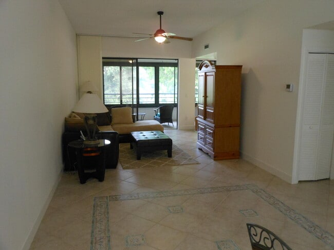 Building Photo - 7472 La Paz Blvd