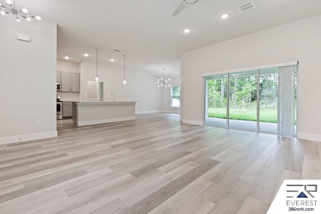 Building Photo - FULLY FENCED, LIKE NEW 3/2/2 IN PINE LAKES