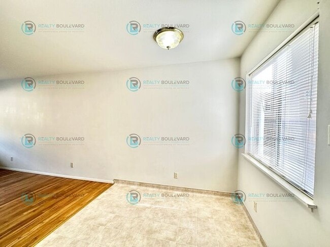 Building Photo - 1 Bedroom 1 Bath + Office next to Idlewild Park & the Truckee River
