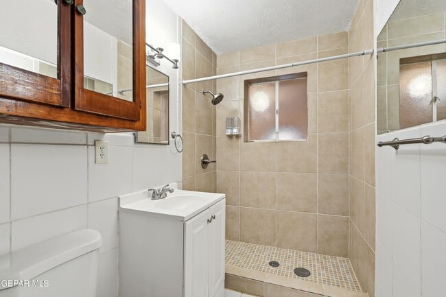 Building Photo - 3723 Memphis Ave