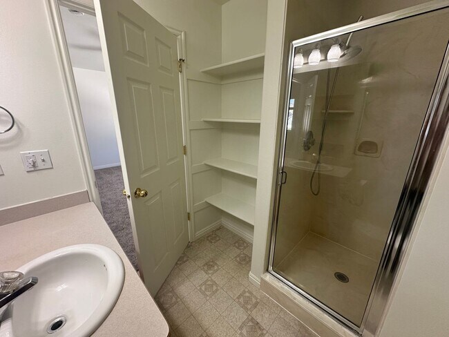 Building Photo - Freshly Painted, New Carpet Throughout - Home For Rent In Springville!!!
