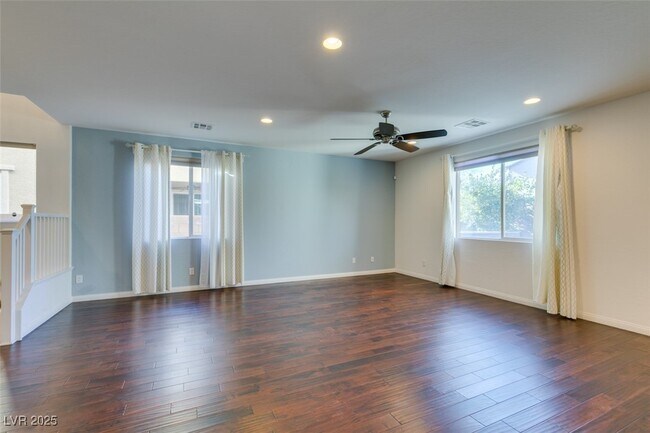 Building Photo - 10465 Saddle Mountain St