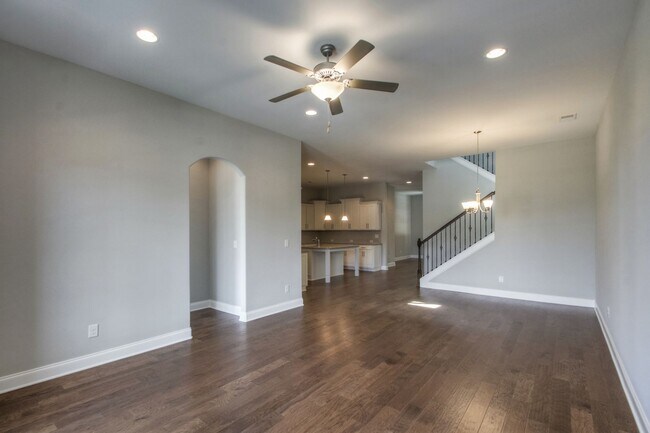Building Photo - Resort Style Living in Franklin!