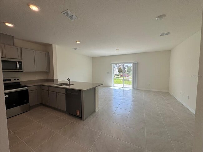 Building Photo - 2151 Longleaf Rd