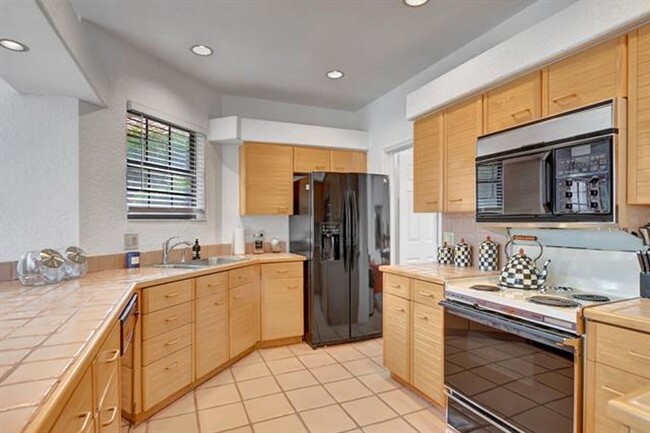 Building Photo - 23392 Mirabella Cir S