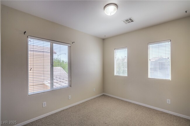 Building Photo - 2464 Sturrock Dr