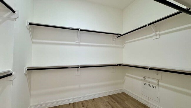 Building Photo - 7510 Golden Thistle Ln