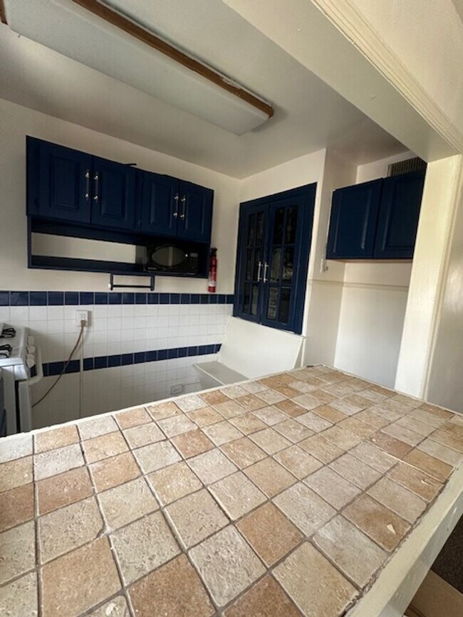 Building Photo - 846 Windermere Ave