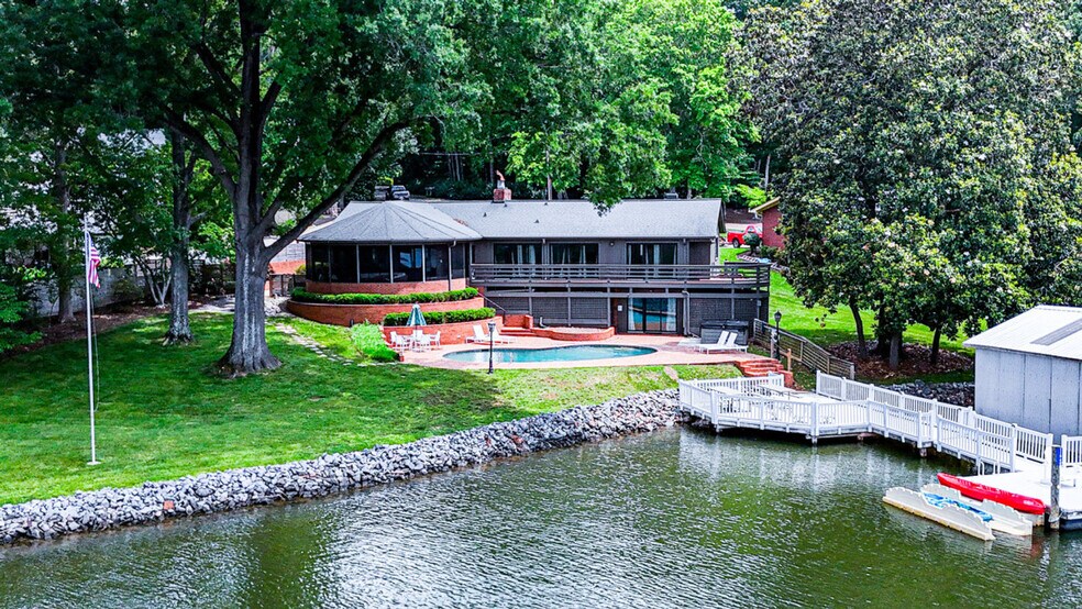 Building Photo - 11940 Springpoint Ln