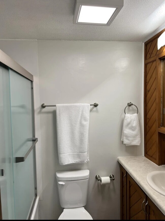 Building Photo - 812 Logan St