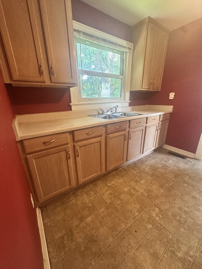 Building Photo - 203 Pardue Ln