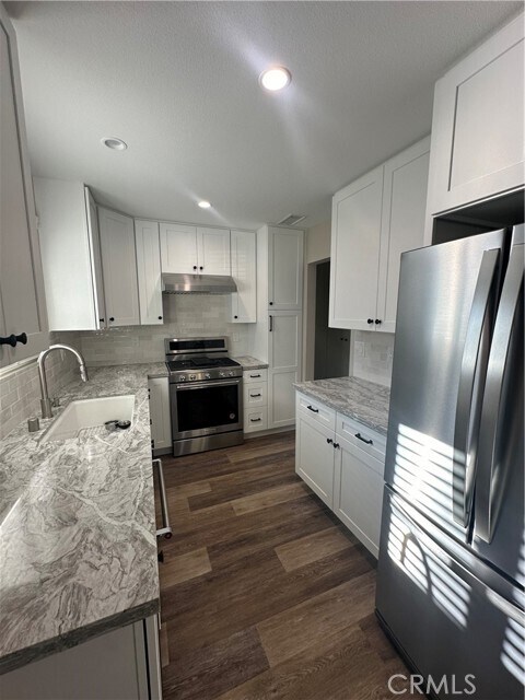 Building Photo - 514 E Chalynn Cir