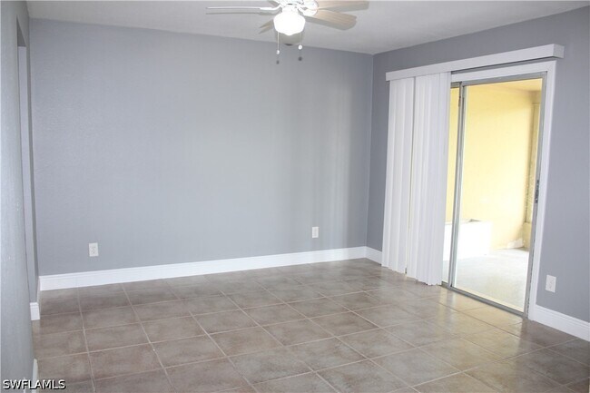 Building Photo - 334 Cape Coral Pkwy W