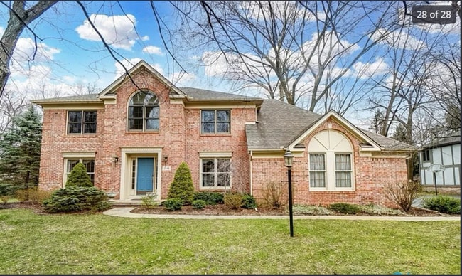 Primary Photo - Beautiful House Located in Sylvania Township