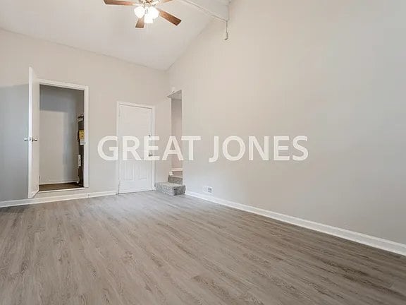 Building Photo - 2879 Doyle Ave