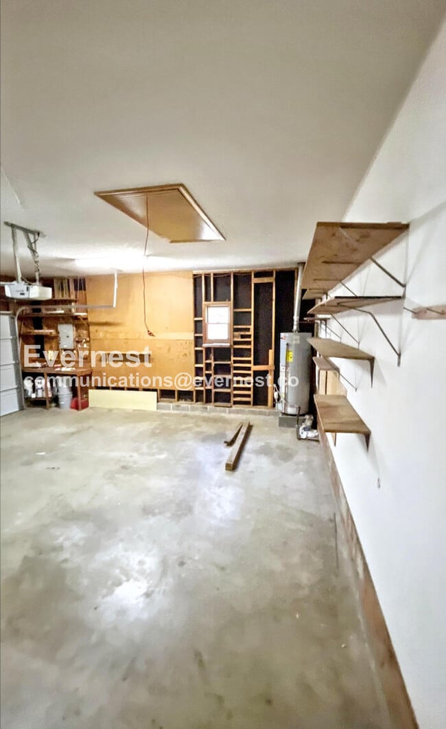 Building Photo - 4911 Hunter Village Dr