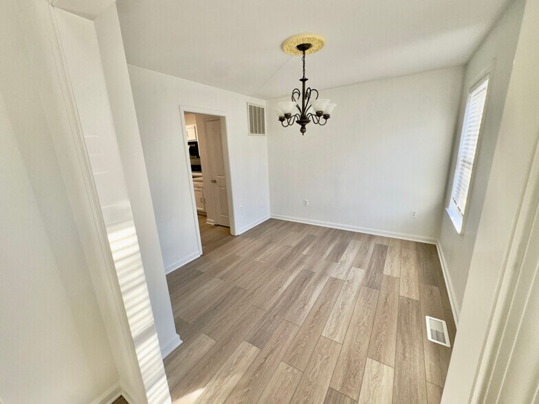 Building Photo - 9519 Dabney Ct