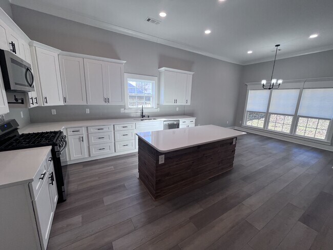 Building Photo - 8817 Stillwater Rd