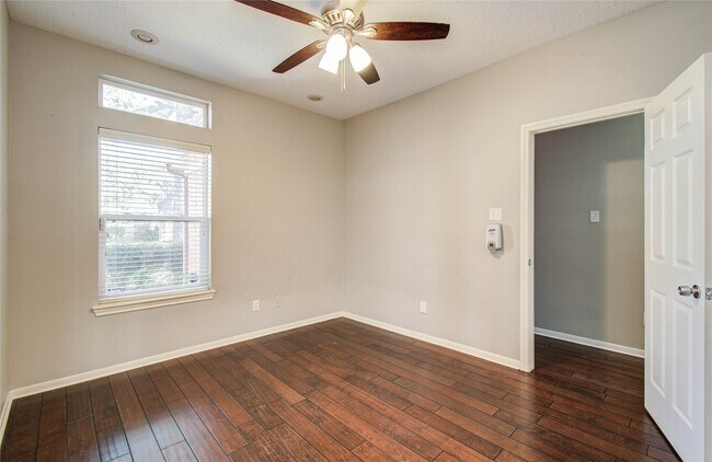 Building Photo - 14806 Flowerwood Dr