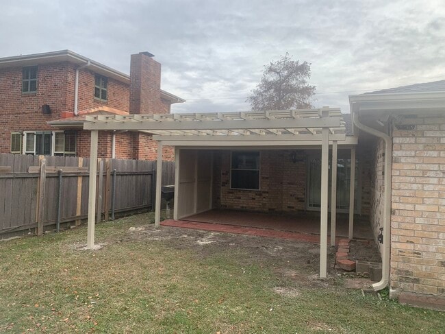 Building Photo - 4945 Avron Blvd