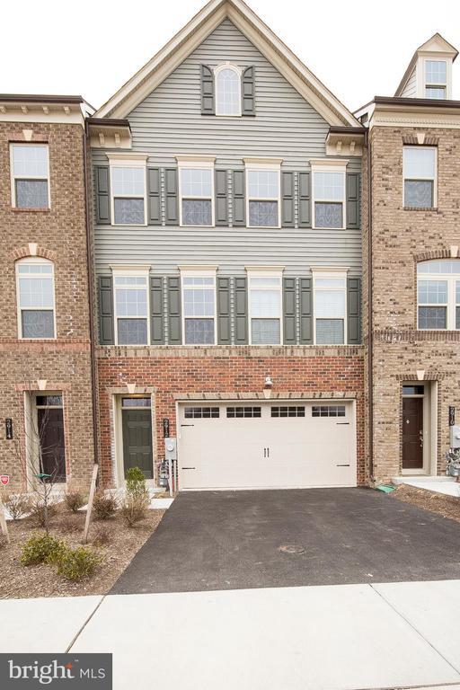 Building Photo - 2912 Middleham Ct