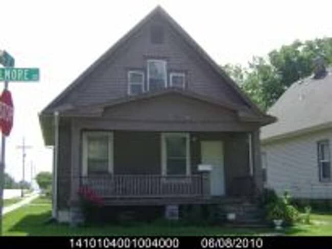 Building Photo - Cute 2 bedroom 1 bath