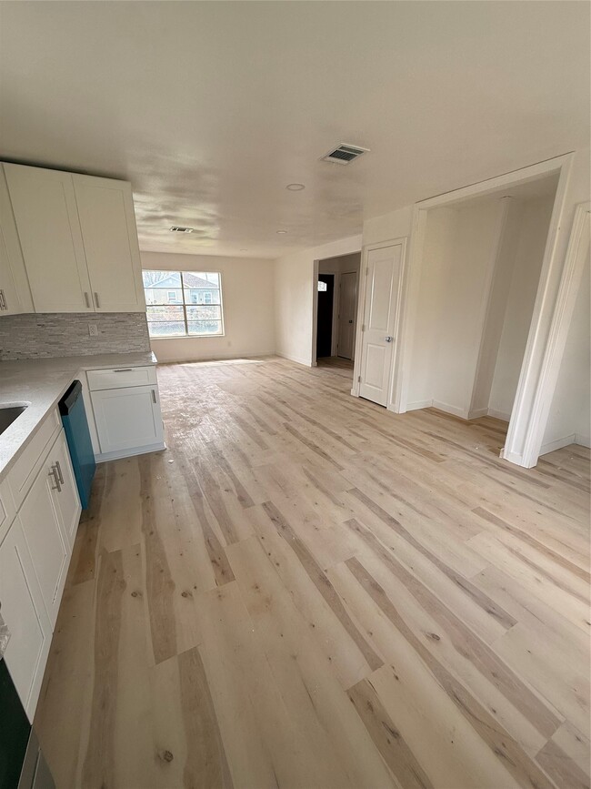 Building Photo - 8015 Howton St