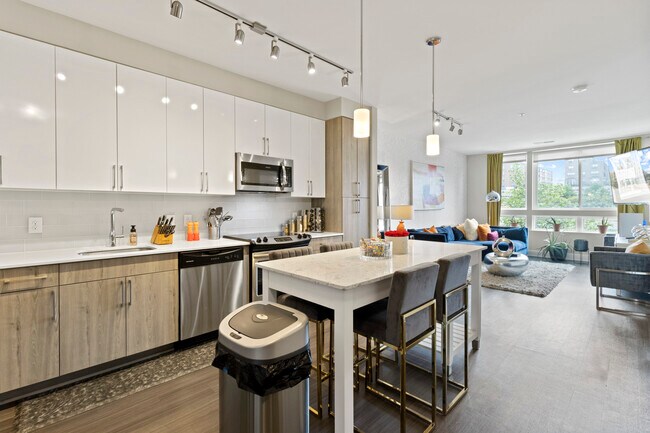 Building Photo - 145 Riverhaven Dr