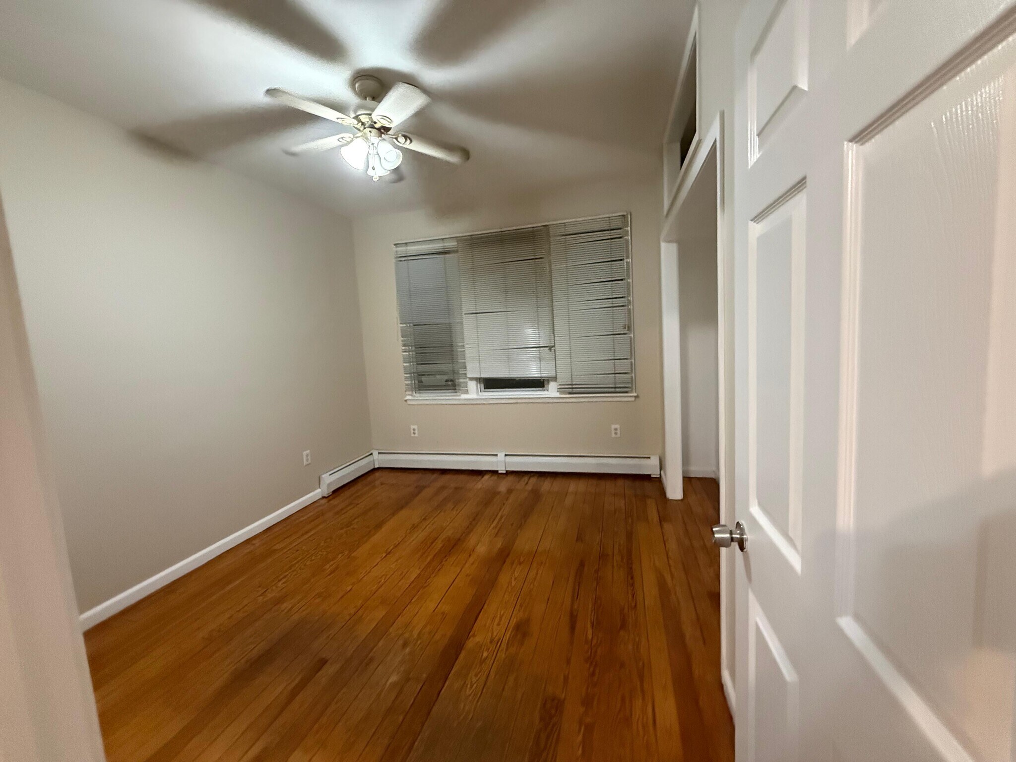 Building Photo - 424 Kennedy Blvd