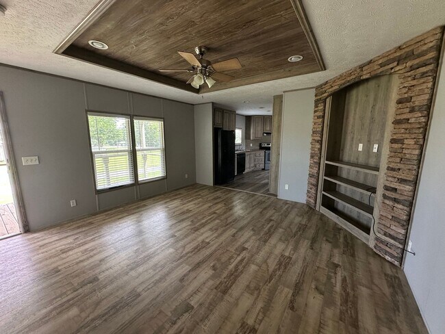 Building Photo - 13807 County Rd 220