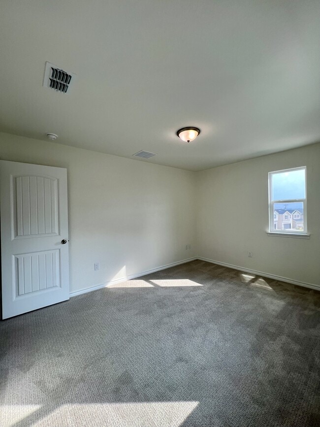 Building Photo - 14839 Vance Jackson Rd