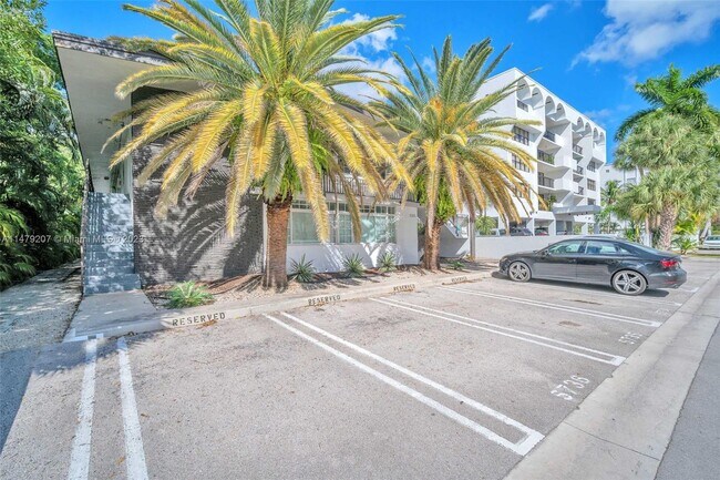 Building Photo - 1135 92nd St