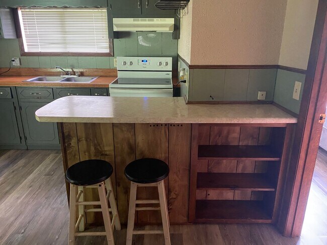 Building Photo - Fulton Street