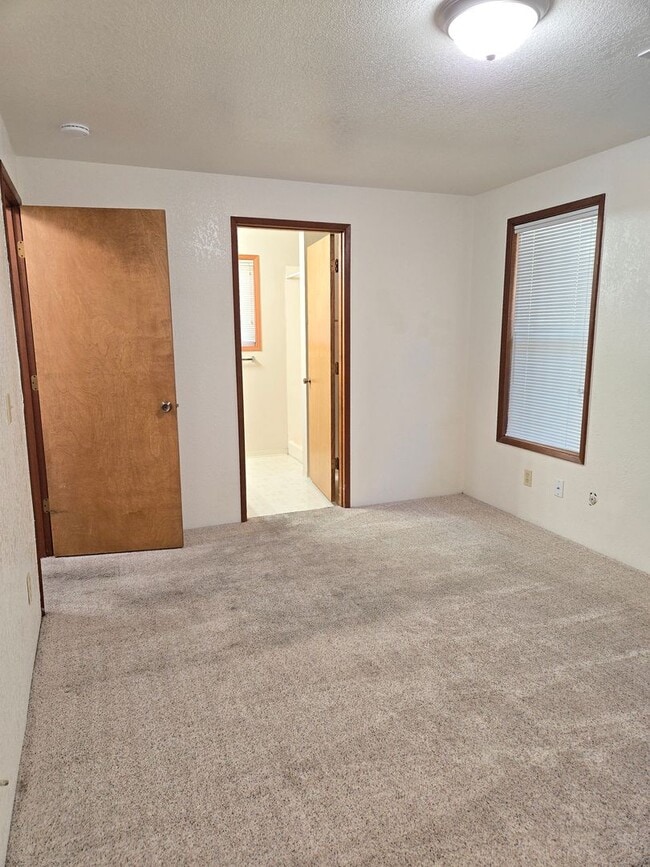 Building Photo - Charming 3-Bedroom, 2-Bath Home in Central...