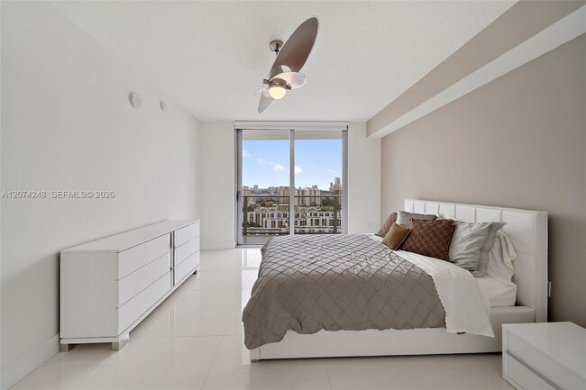 Building Photo - 300 Sunny Isles Blvd