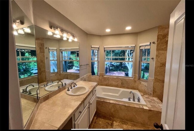 Building Photo - 2920 W El Prado Blvd