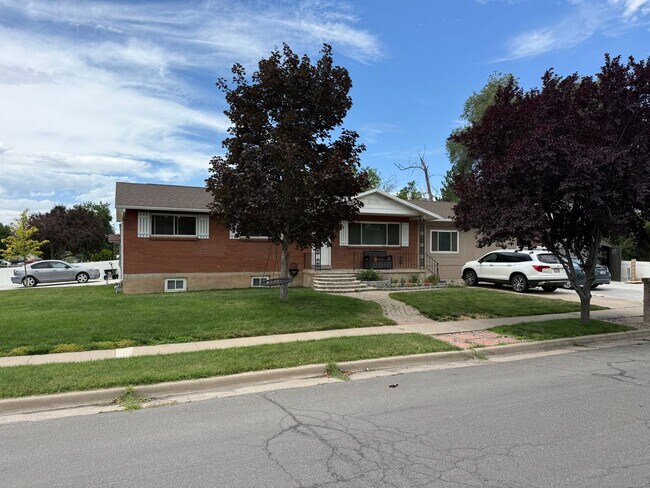 Building Photo - 1159 N 250 E