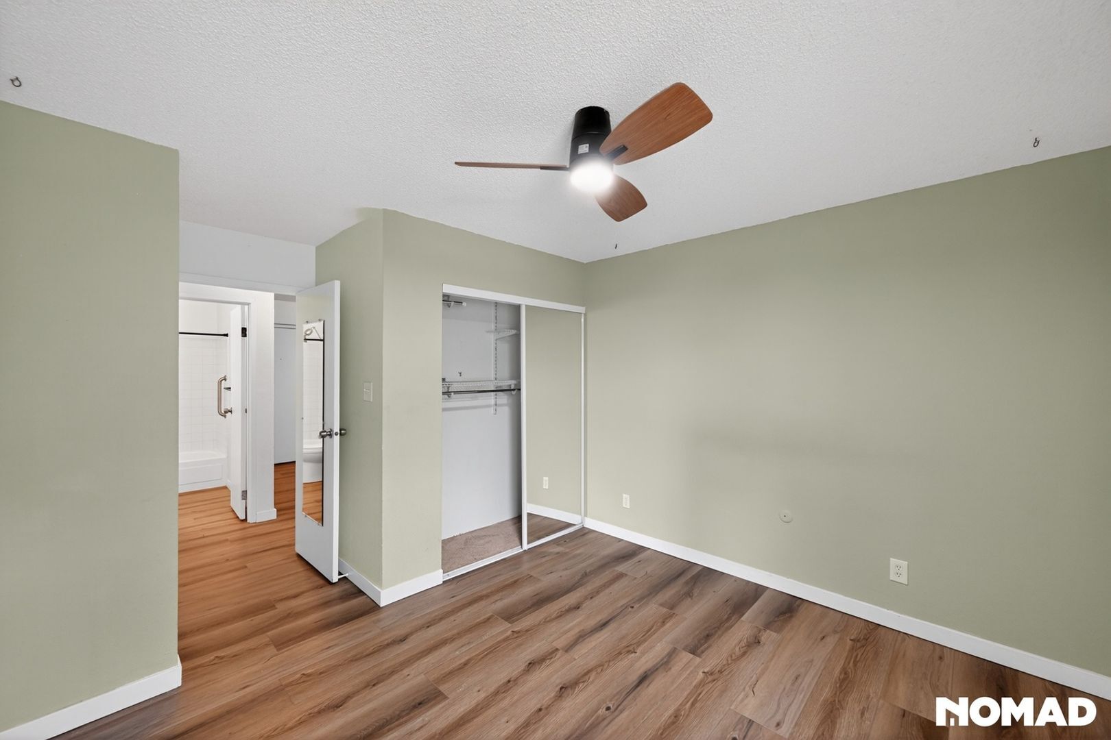 Building Photo - 1250 Golden Cir